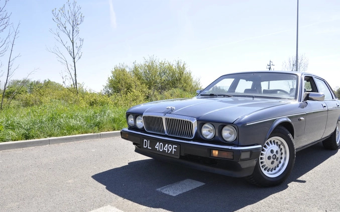 Jaguar XJ cena 22200 przebieg: 278000, rok produkcji 1990 z Legnica małe 436